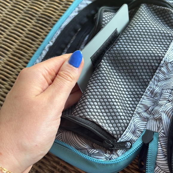 L.L. Bean Organizer Bag Toiletry Makeup Blue - Picture 3 of 7